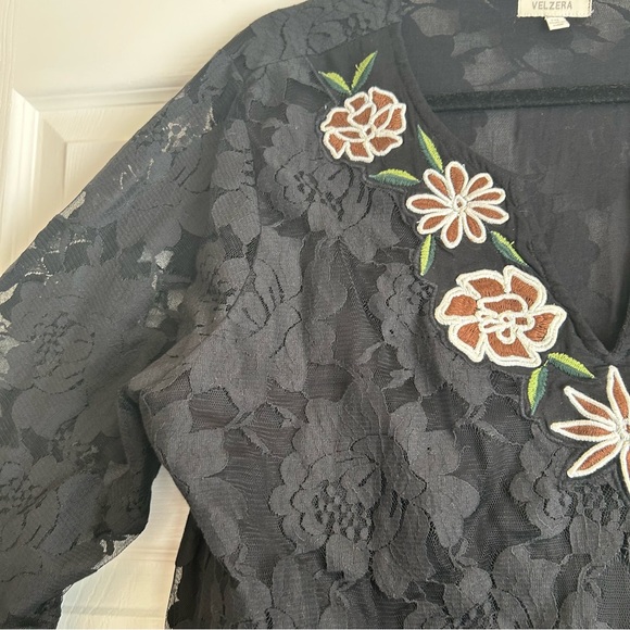 Velzera black lace mini dress size 2x - Picture 4 of 5